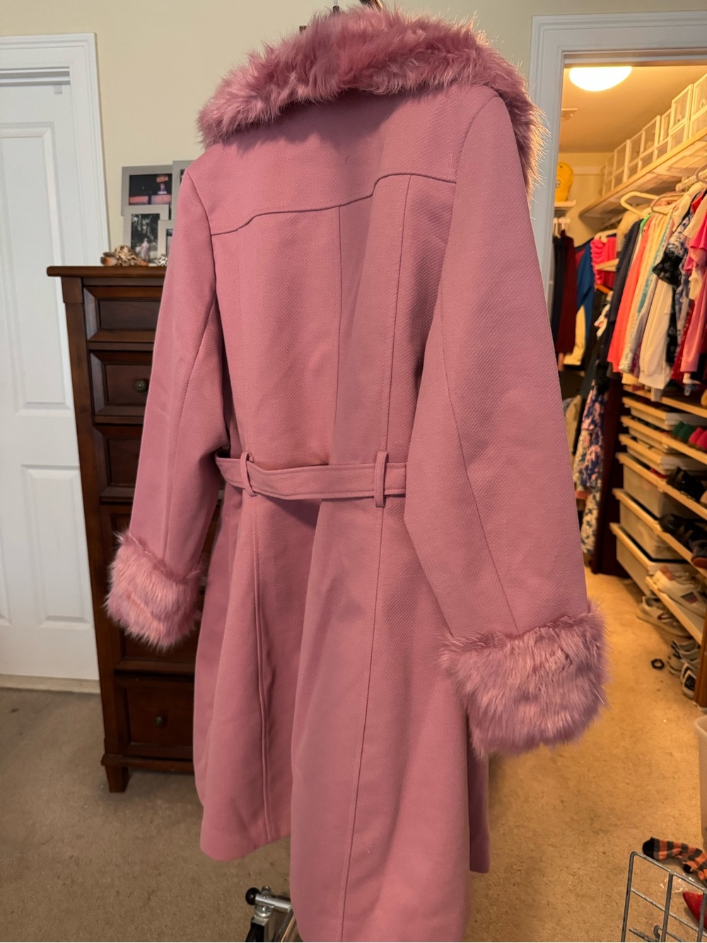 City Chic Dusty Pink Faux Fur-Trim Belted Trench Coat - Picture 3 of 4